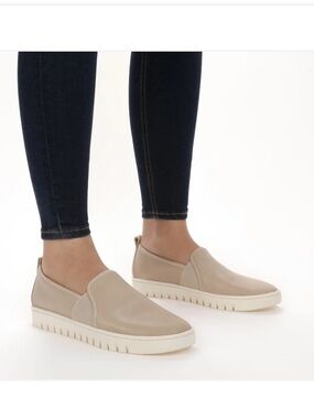 Vionic Cambria Slip On Comfort Sneaker Oatmeal Size 8
